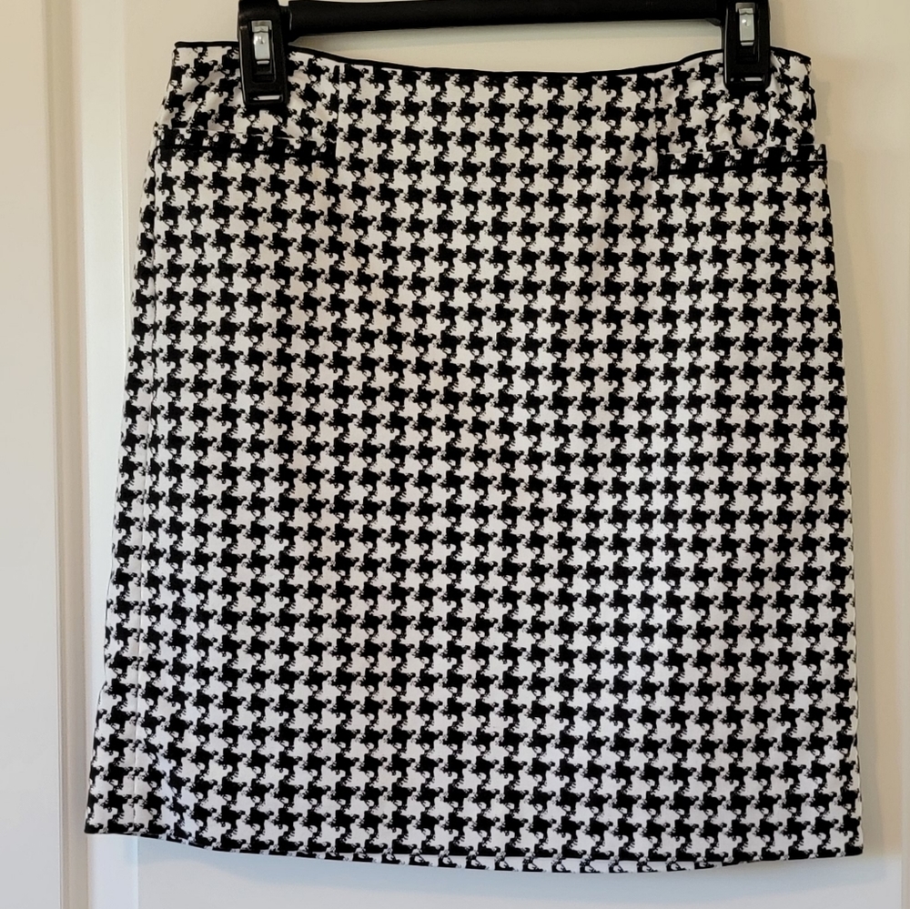 Like New White House Black Market Houndstooth Pencil Skirt 2